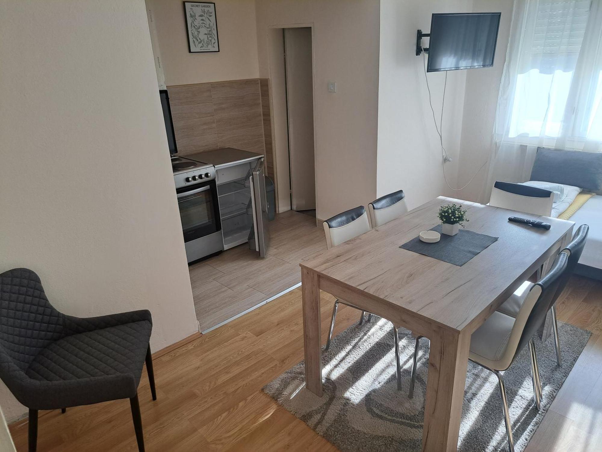 Haus Apartman Zajecar M&L Habitación foto